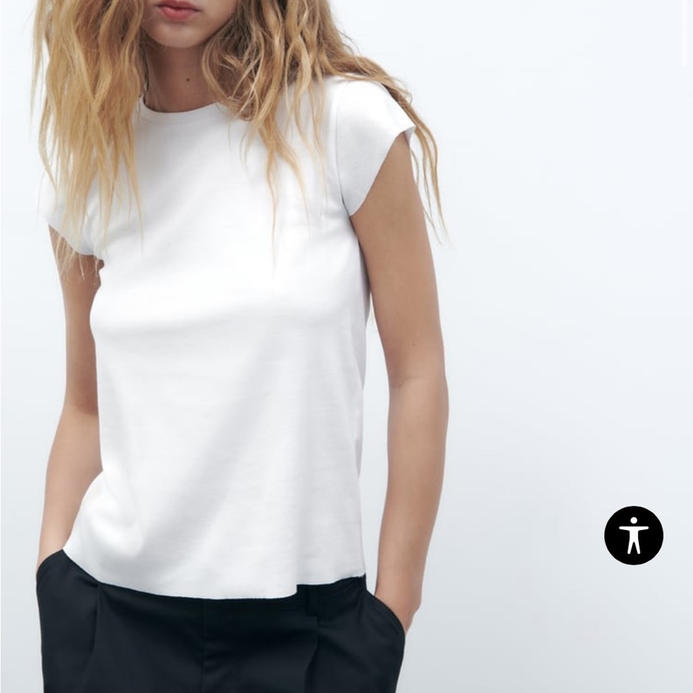 Zara white T-shirt with short sleeves